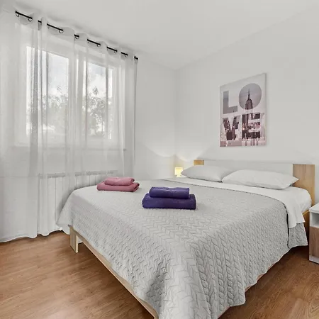 Danica Apartamento *